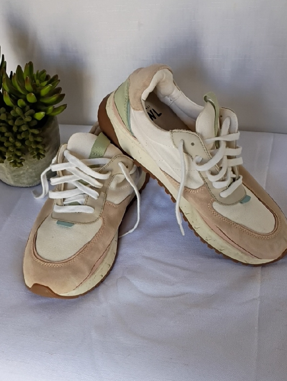 Madewell Unisex Neutral Pastel Casual Sneakers - Cream, Blush & Mint Size 9